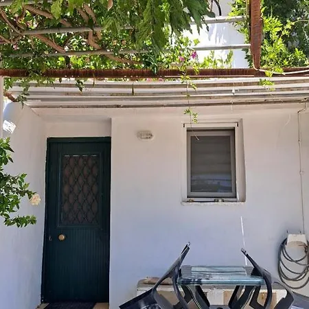 Apartman σπίτι μέσα στο πράσινο