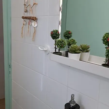 σπίτι μέσα στο πράσινο Apartman *